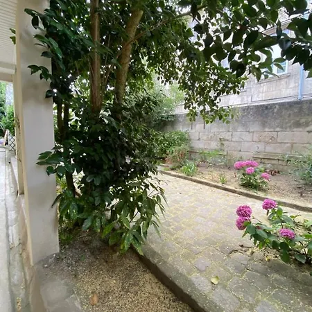 Le Chanzy Proche Des Thermes Et De La Gare Rochefort  Exterior foto