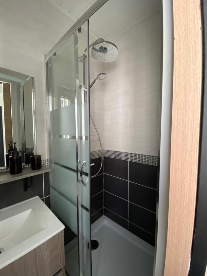 Le Chanzy Proche Des Thermes Et De La Gare Apartment *